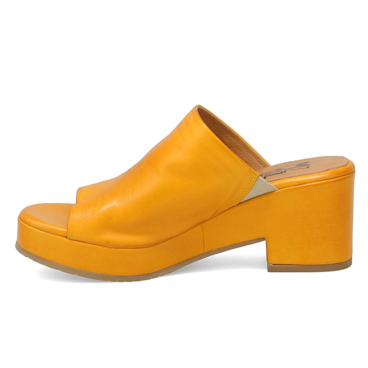 Gwen Ochre