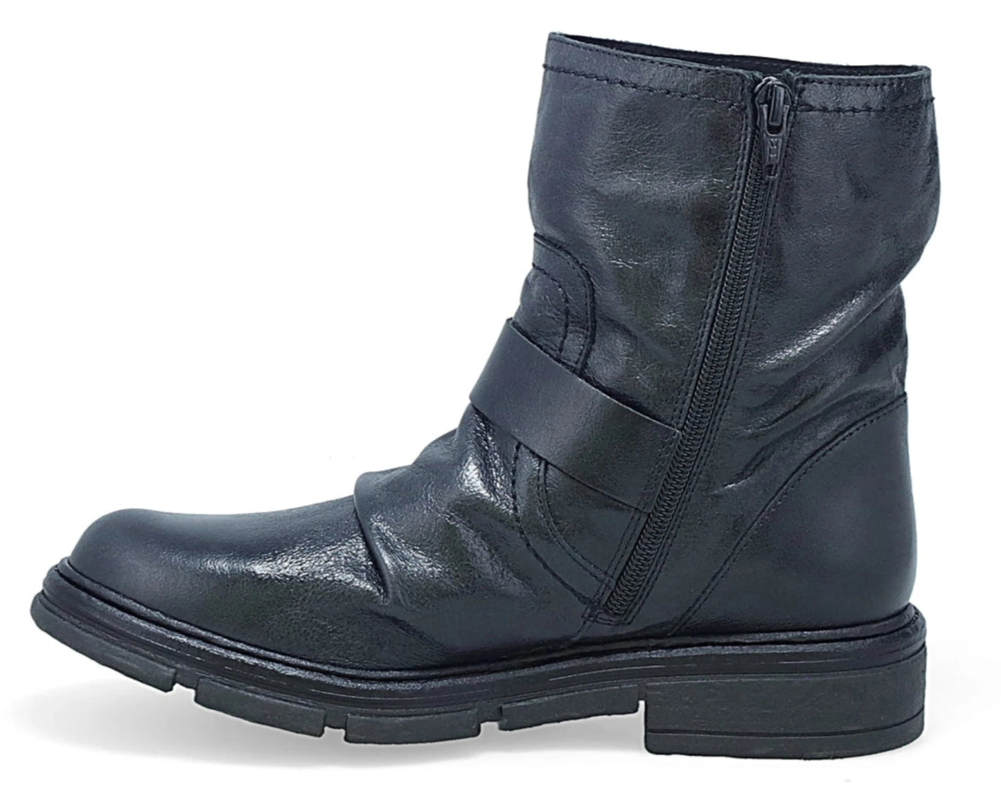 Holdyn Black